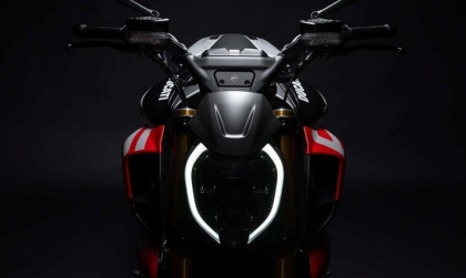 Thế giới 2 bánh: Ducati Diavel V4 RS 2026 chính thức ra mắt, tăng tốc 0-100 km/h trong 2,5 giây